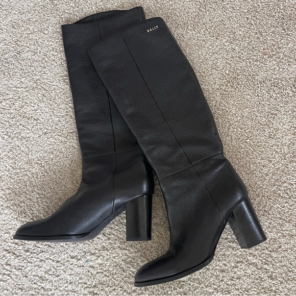 BALLY Switzerland Womens Black Leather Round Toe Knee High...